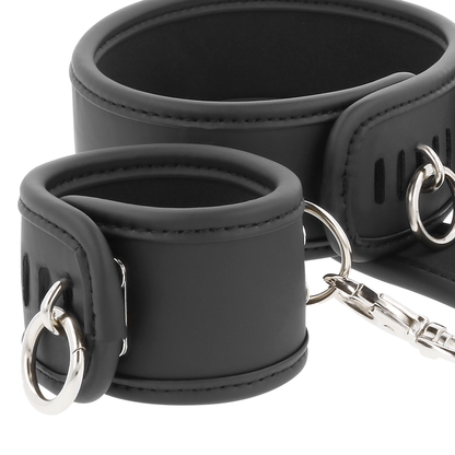 FETISH SUBMISSIVE - COLLIER ET MENOTTES EN CUIR VEGAN AVEC DOUBLURE EN NOPRÈNE